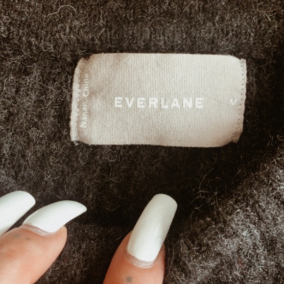 Everlane oversized wool sweater - Picture 2 of 2